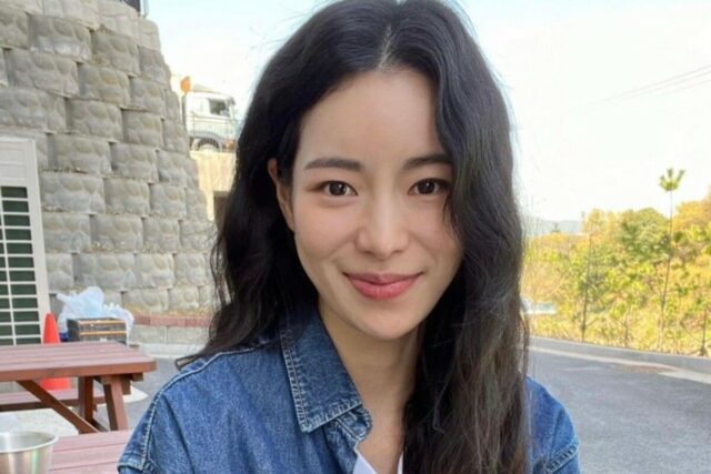 임지연 시엔느 데님셔츠 청순함이 돋보이는 데일리룩