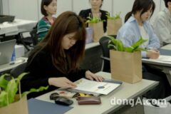 폭스바겐그룹, 지구의 날 맞아 전 세계 직원들에게 행동 촉구