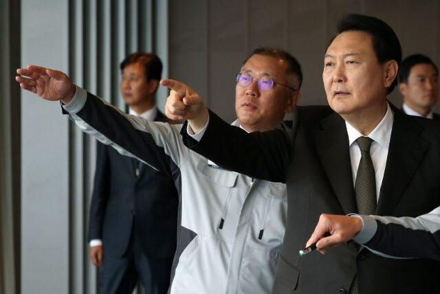 정의선 회장 “국내 전기차 24조 투자” 약속하자, 윤석열 대통령 “R&D·세제 지원” 화답