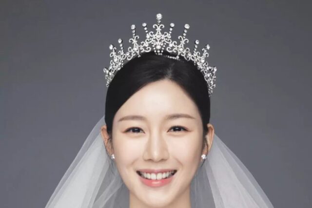 결혼식에서 드레스 3벌 입은 이승기 아내 이다인