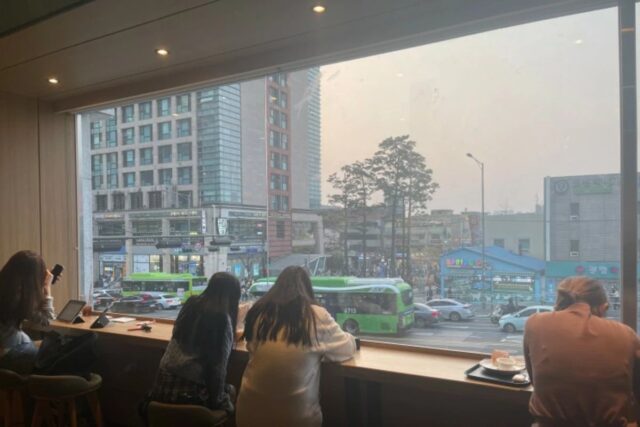 연남동뷰 만끽하지 좋은 홍대입구역 새로 생긴 스타벅스 홍대동교점