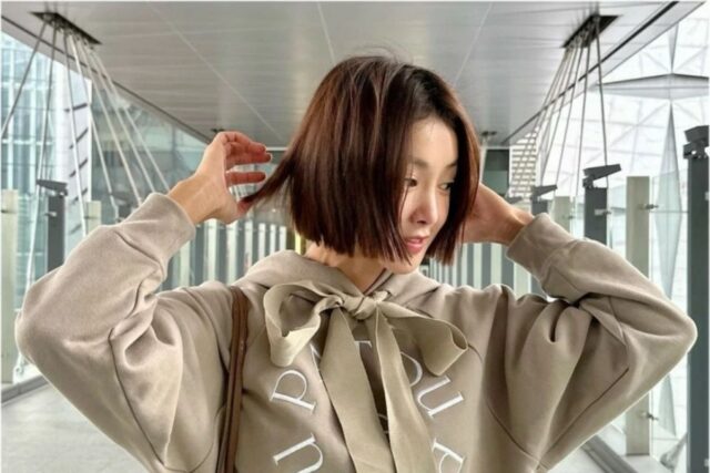 요즘 이시영 최애템이라는 리본 후드티 어디 거?
