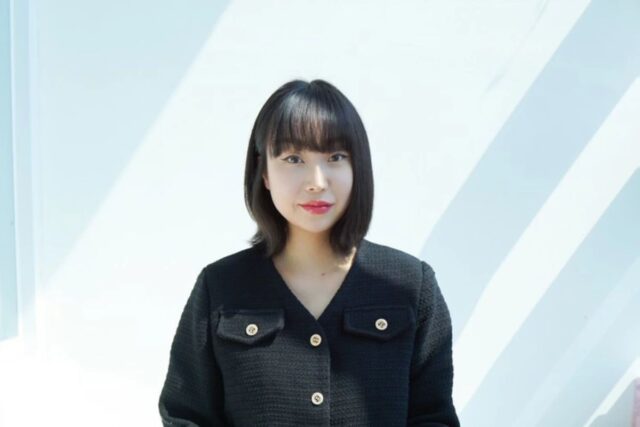 크롭 노카라 블랙 트위드자켓 예쁘고 힙한 코디