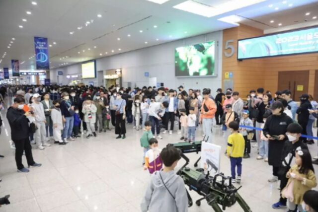 [서울모빌리티쇼]화려한 자동차 미래 신기술 총출동한 행사에 19만명 돌파…전기차·로봇 인기