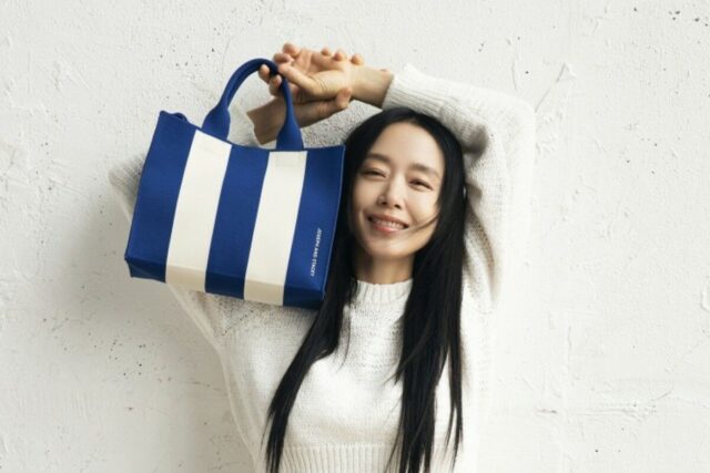 전도연 조셉앤스테이시 가방 대체 불가 매력 화보