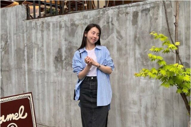 안소희 7만원대 리바이스 데님 스커트 미니멀룩 코디