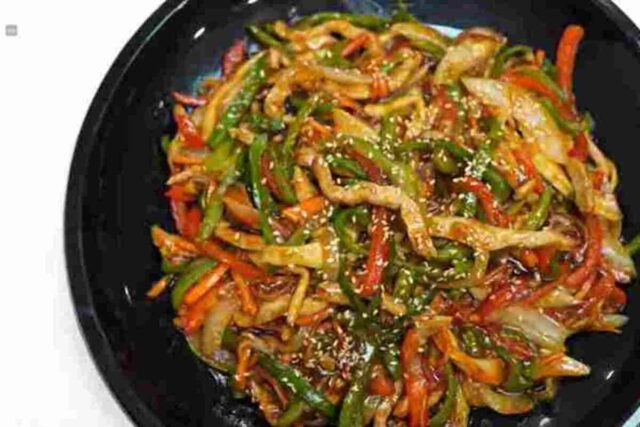 매콤하고 맛있는 고추잡채 황금레시피~!!