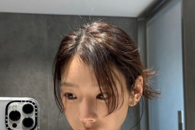태연 폼미친 유니크한 프린팅 티셔츠 페스티벌룩 저격