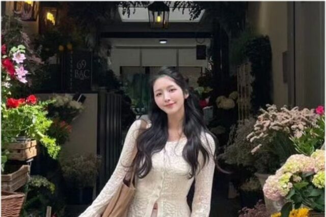 성해은 여행룩 5만원대 자라 ZARA 포인텔 니트 재킷 가디건 추천