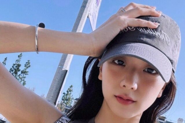 블랙핑크 지수 디올 가방 청순 스트릿무드 여행룩