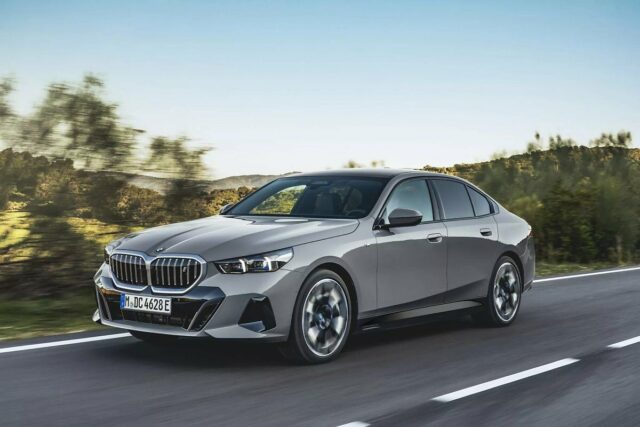 BMW 5시리즈 풀체인지 및 i5 전기 세단 공개