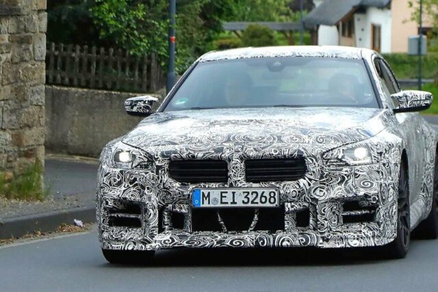 BMW M2 CS 스파이샷…”500마력대 출력으로 내년 출시 예정”