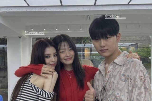 한소희 패션, 행사장 놀러간 한소희 힙한 티셔츠&가방 정보