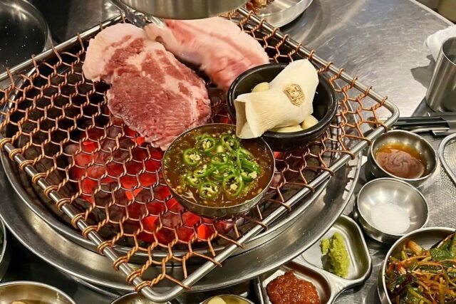 눈부시게 푸른 하늘! 싱그러운 봄날에 가기 좋은 제주 신흥 맛집 BEST 5