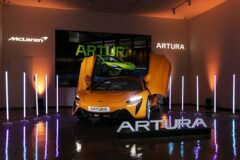 맥라렌, 고객 초청 ‘아투라(ARTURA) 네온 드라이브’ 행사 성료