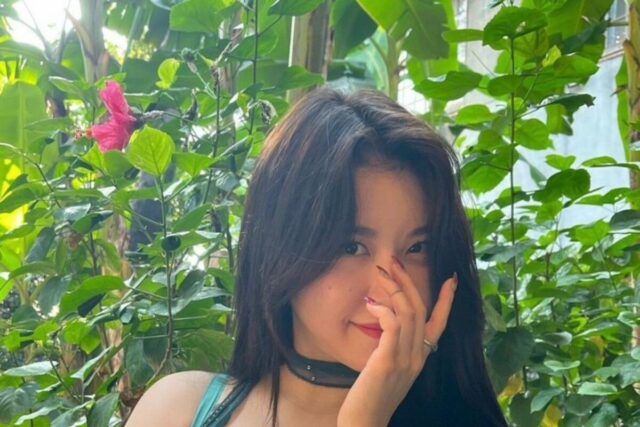 백예린 남다른 사복패션! 시크한 스타일 연출한 크로셋 가격은?