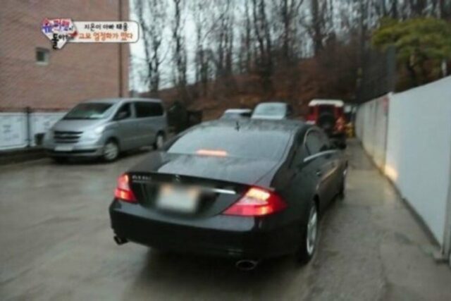 ‘닥터 차정숙’ 본캐 엄정화가 타는 車… 럭셔리 세단 대명사 ‘벤츠 S클래스’