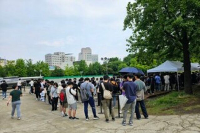 ‘말딸’ 1주년 행사에 1천명 이상 몰렸다…상점 인기 폭발