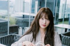 윤아 미우미우 아르카디 마틀라쎄 가방 청순하네!