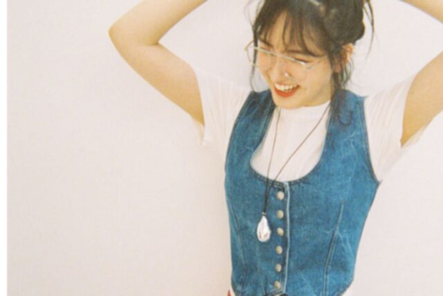 아이브 리즈 화보, 레트로룩 입고 그 시절 소녀가 되다
