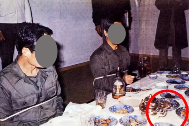 대통령이 암살당한 날, 우리는 30년 동안 여기에 갇혔다.