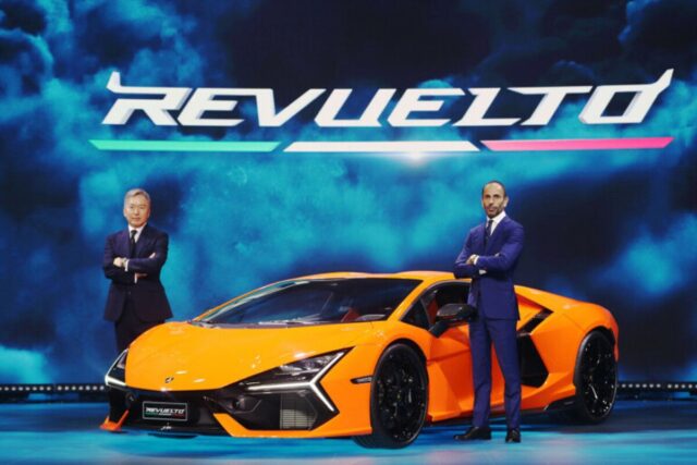 전동화 전략 이끌 신차···람보르기니, 브랜드 첫 PHEV 슈퍼 스포츠카 ‘레부엘토’ 공개