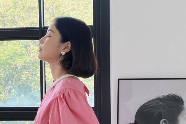 온앤온 · 기은세 옷 여름 블라우스 패션. 휴가룩 코디 살펴보기