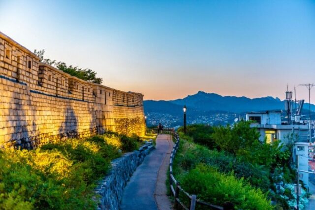 [여행+뚜벅뚜벅] 덥다고 그대로 있을래? 이색적인 서울 도보 여행 셋