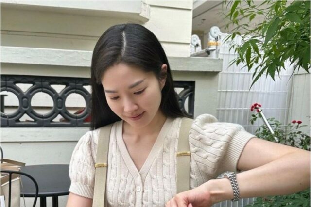 류이서 더바넷 케이블 반팔 니트 가디건 가격은?