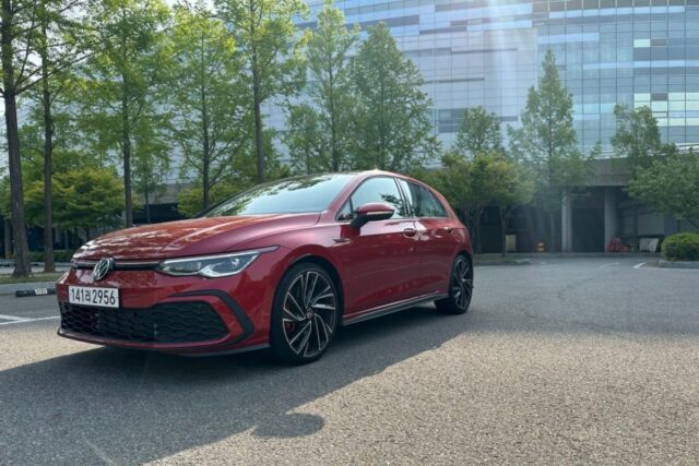 운전에 재미라는 답안지를 제출한 폭스바겐 골프 8세대 GTI