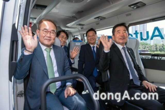 자율주행 로보셔틀 국회 달린다… 현대차 쏠라티 2대 운영