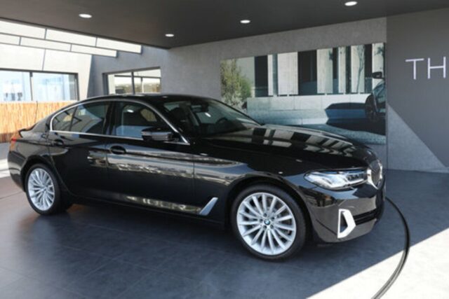 BMW, 벤츠 제치고 넉 달만에 다시 수입차 판매 1위…렉서스 3위