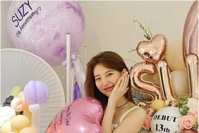 수지 사복 원피스 데뷔 13주년 파티룩 셀프포트레이트 여름코디