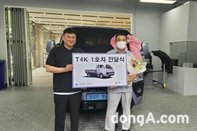 GS글로벌, BYD 1톤 전기트럭 T4K 1호차 고객 인도