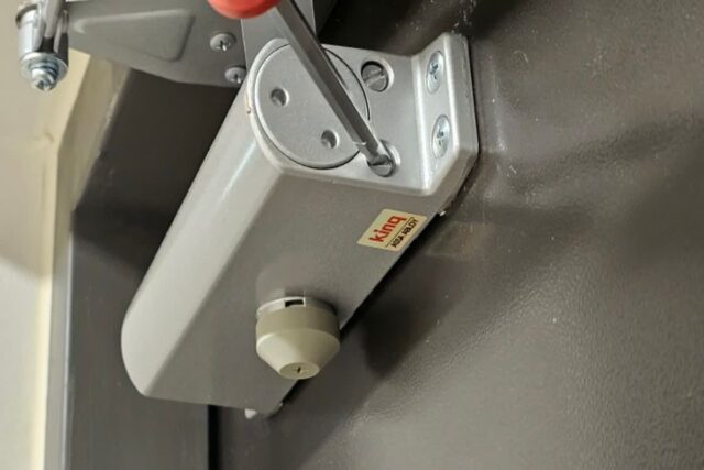 아파트 현관문 도어클로저 속도 조절 DIY 교체 집수리 후기 K630