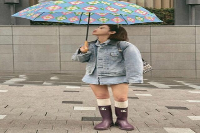 장마철 필수템! 스타들의 ‘레인부츠’ 코디