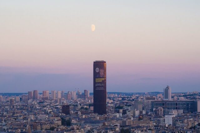 ‘아휴 보기 싫어’ 50년 넘도록 파리지앵의 미움 받는 건물의 사연