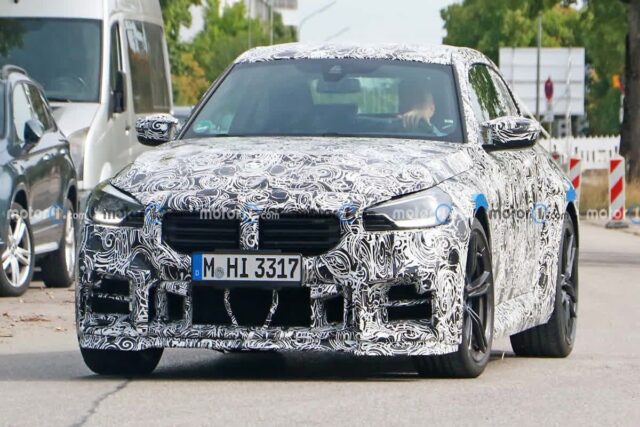 BMW M2 CS 스파이샷 “더 강력한 성능 갖춰 하반기 데뷔 예상”