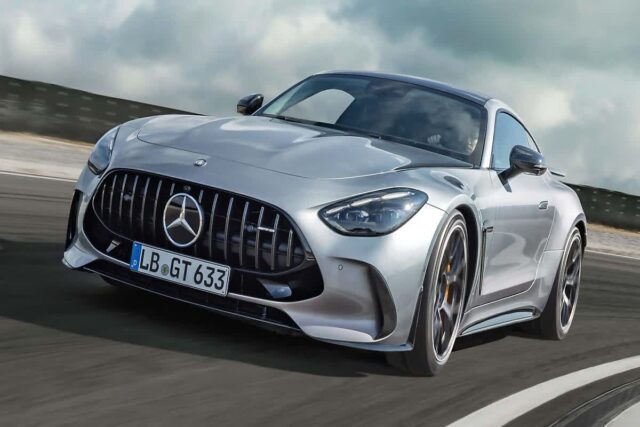 메르세데스-AMG GT 신형, 실용성 더해 데뷔