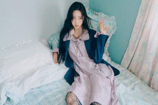[★화보] 있지 유나, 런던의 소녀처럼 입다