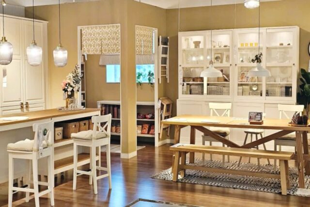 아파트 주방 인테리어 원목느낌 이케아 식탁 세트, 싱크대
