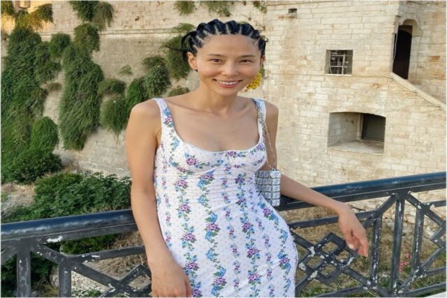 김나영 루즈 Rouje 꽃무늬 원피스 로맨틱한 여행 패션