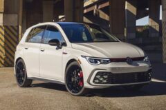 2024 폭스바겐 골프 GTI 380…”수동 변속기와 작별하는 GTI”