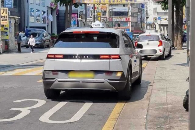 “아, 괜히 올렸나” 요금 인상 후 택시 업계, 오히려 지옥 펼쳐져 울상