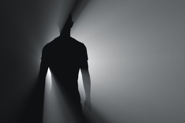 나르시시스트 연애 특징 10가지: 연애와 결혼에 대한 경고