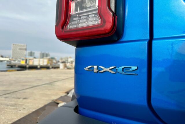 지프 랭글러 오버랜드 4Xe 과연 연비는??