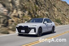 BMW 7시리즈 가솔린도 사륜구동… 뒷좌석 승차감 최적화 실현