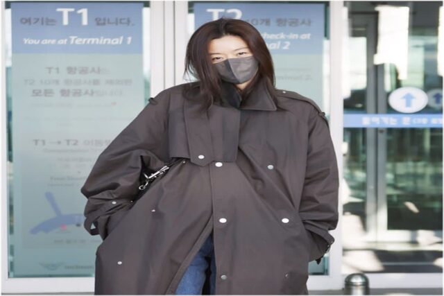 전지현 공항패션 버버리 트렌치 코트 & 롱부츠 가격은?