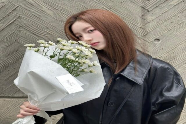 홍지윤 사복패션 온앤온 레더자켓 가을 코디 시크해!