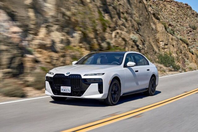 럭셔리 스타일의 2024년형 BMW 뉴 740i 및 뉴 750e ‘xDrive’ 출시
